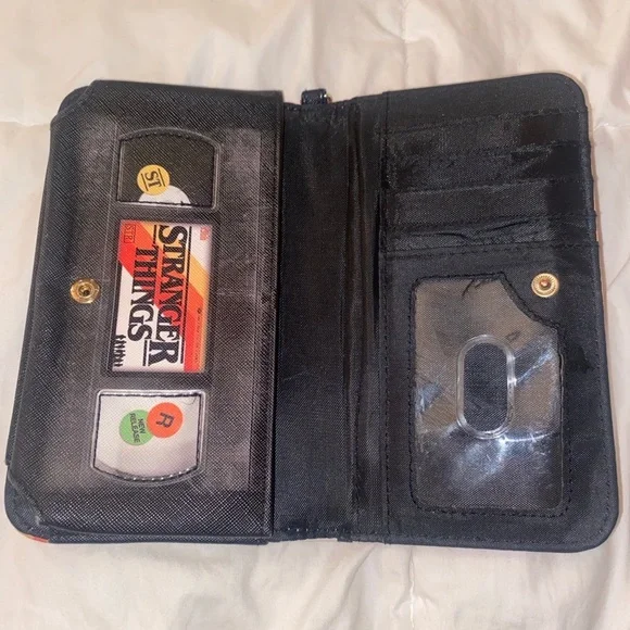 Stranger Things wallet - Picture 3 of 4